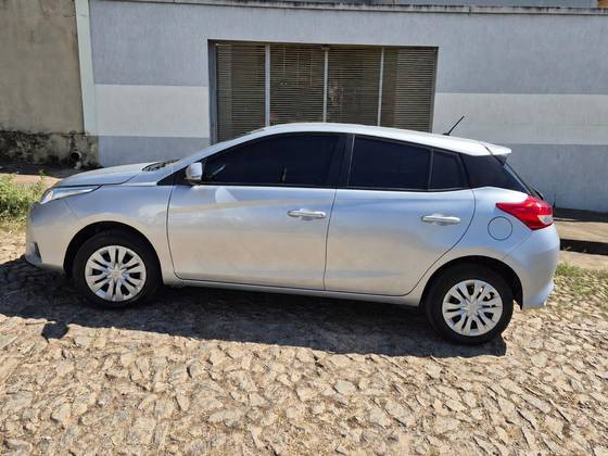 TOYOTA YARIS 1.5 16V FLEX XL MULTIDRIVE TOYOTA YARIS 1.5 16V FLEX XL MULTIDRIVE